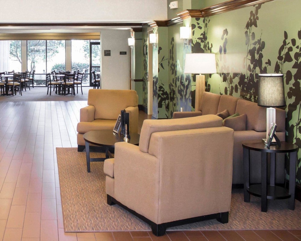 Sleep Inn and Suites Smithfield Near I-95 24/34