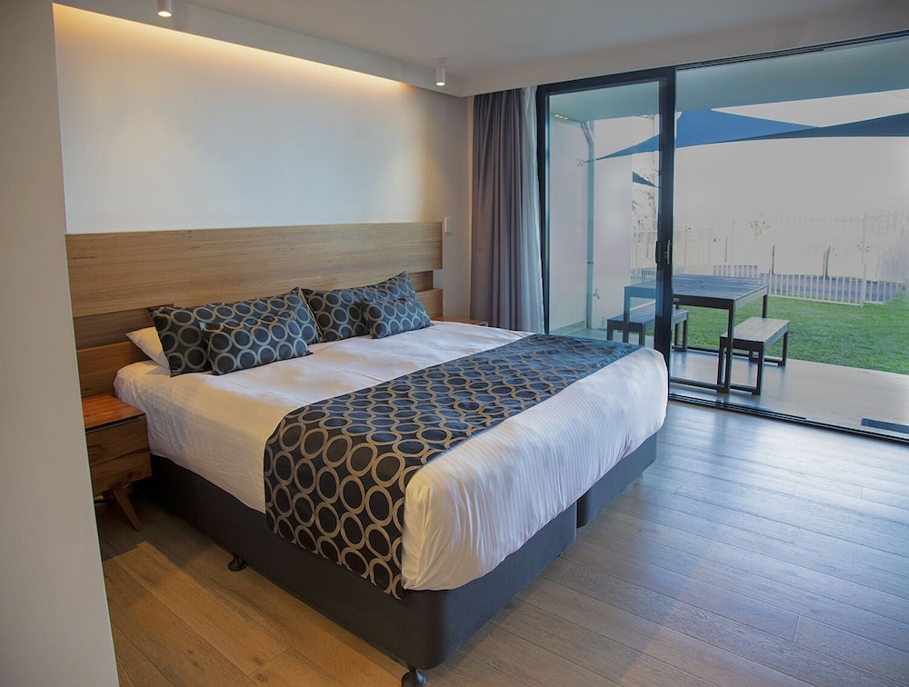 Room, King Bed, Beach Floor