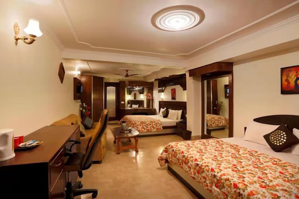 Hotel Mongas 23/50