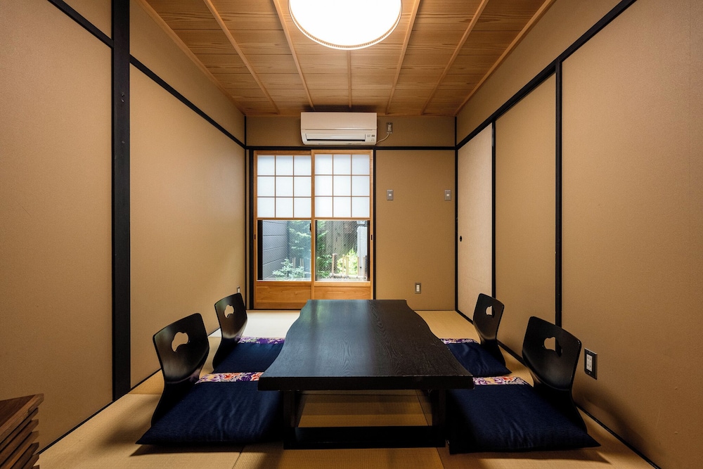 Rinn Gion Yasaka South Kikyo 64/75