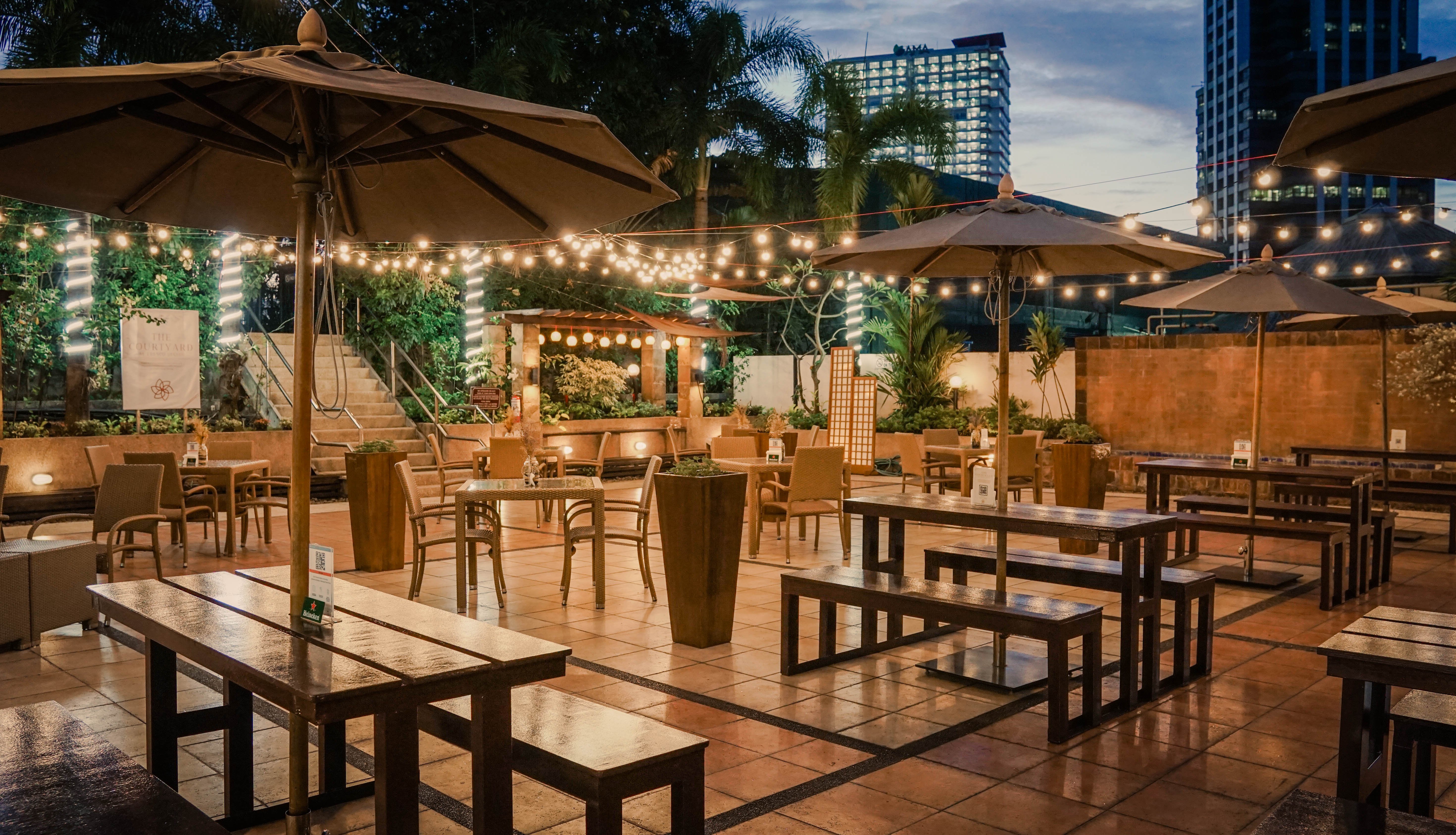 Crowne Plaza Galleria Manila 60/80