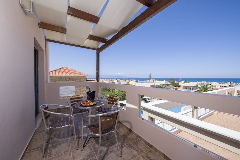 Isida Hotel 14/50