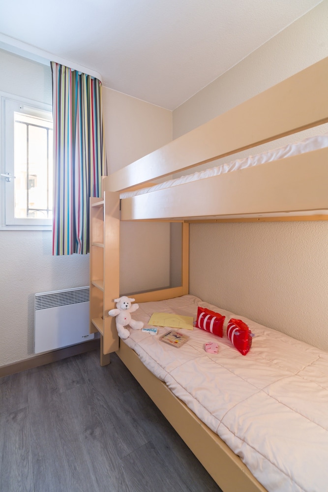 STUDIO, SEA VIEW, ALCOVE, BALCONY OR TERRACE