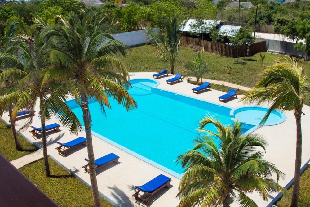 Malika Nungwi Hotel 38/41