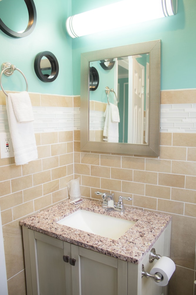 Travel Inn And Suites 14/21