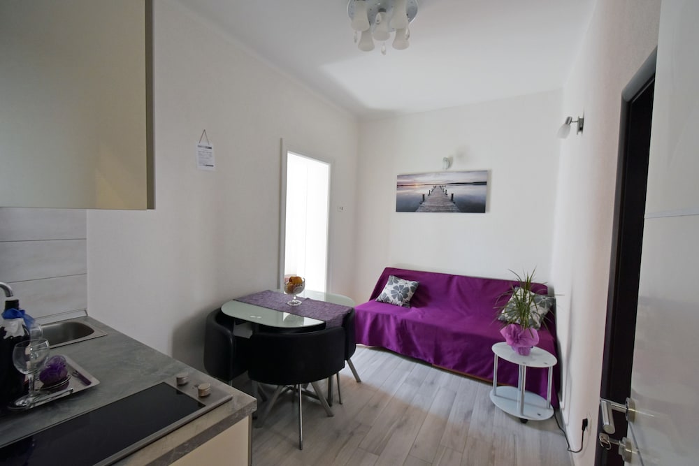 Kuzma Rooms 46/69