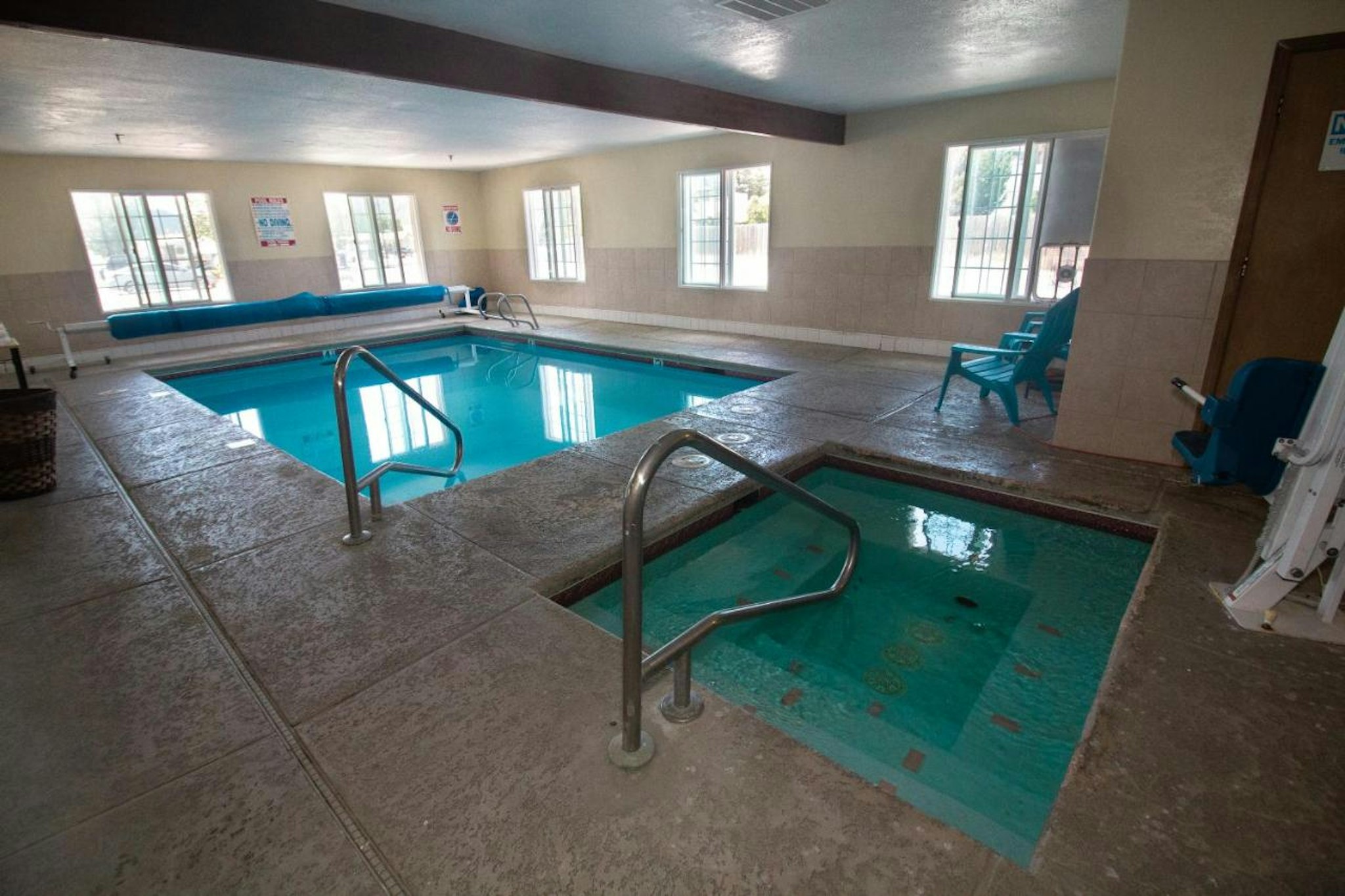 FAIRBRIDGE INN & SUITES KELLOGG 30/48