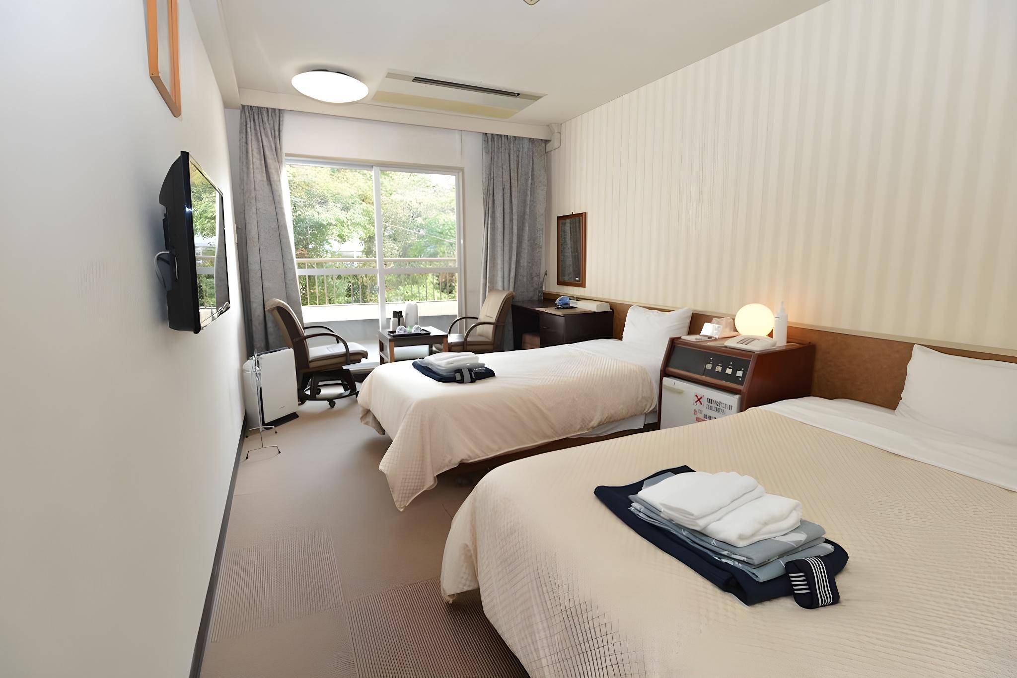 Room, Twin Beds, No View, South Building