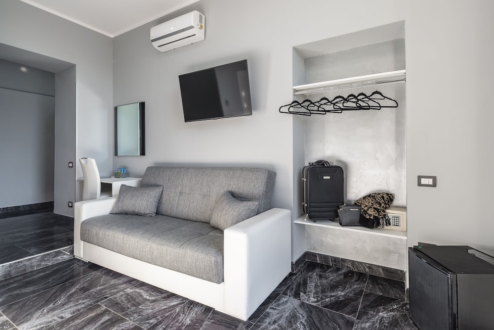 Hotel Bella Napoli Suites 41/67