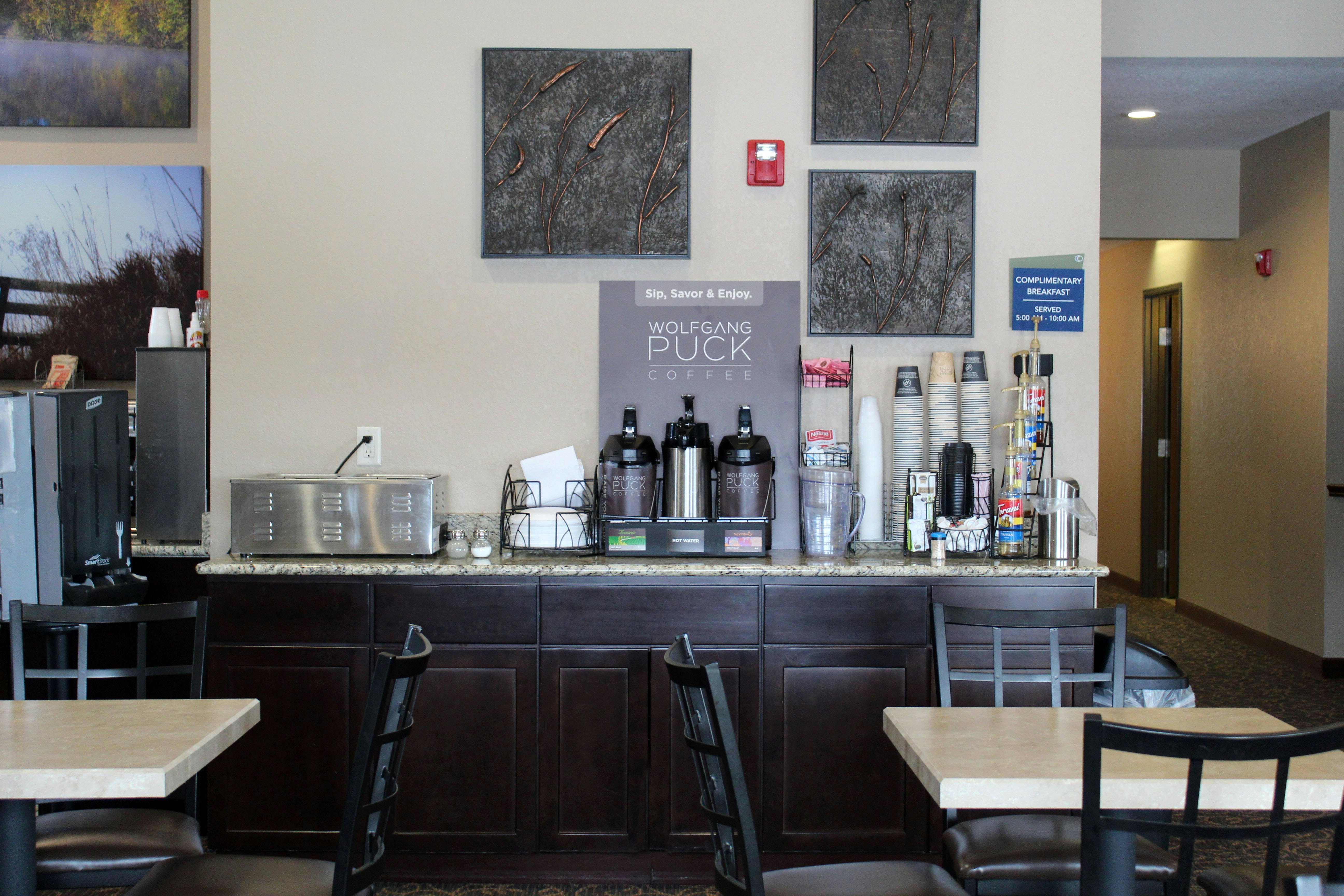 Boulders Inn Amp Suites Oak Ridge 40/50