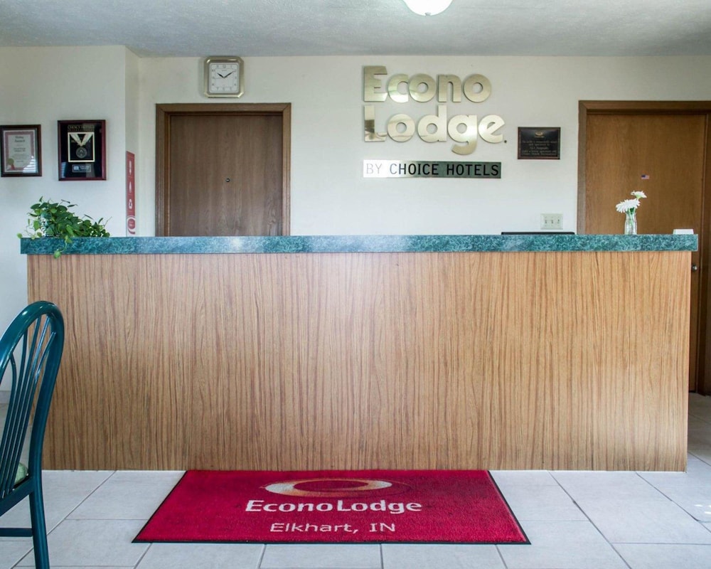 Econo Lodge Elkhart North 9/27
