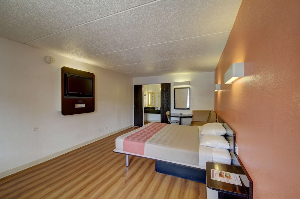Motel6 San Antonio, TX - Downtown - Market Square 26/44