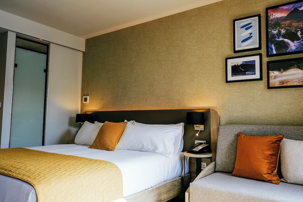 Room, Double Bed, Valley View