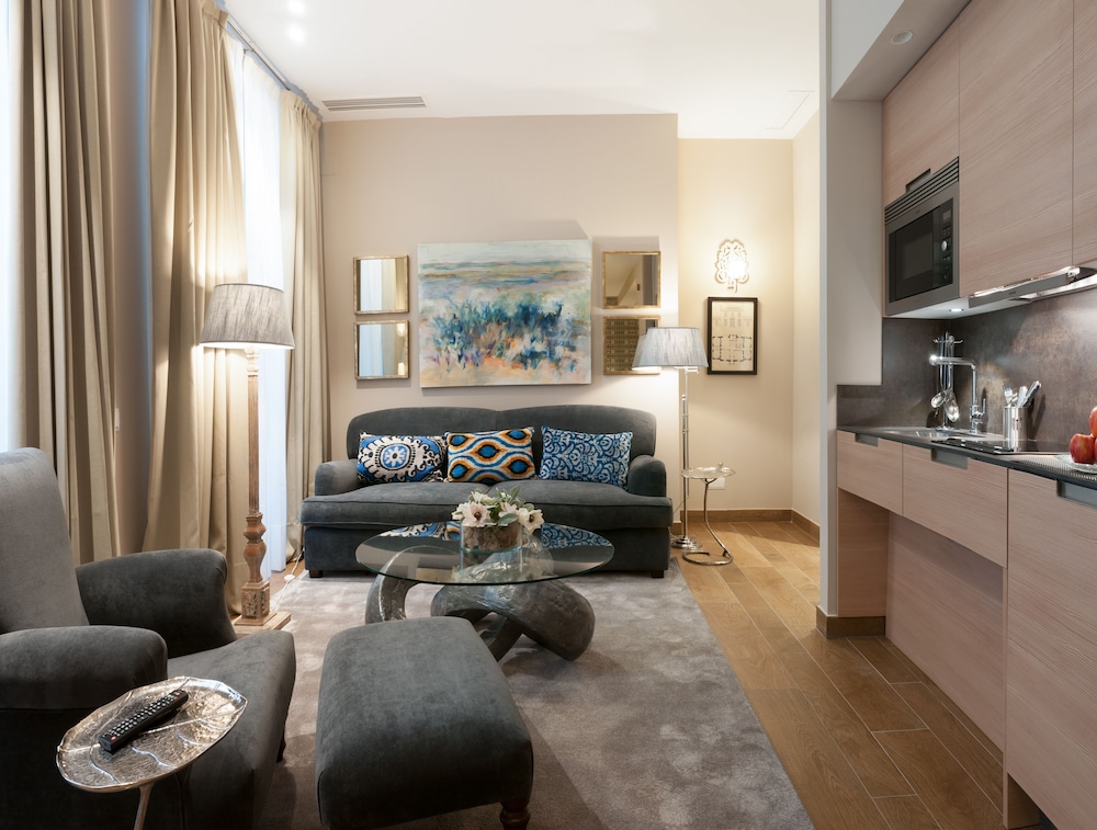 Suites Murillo Segovias 52/82