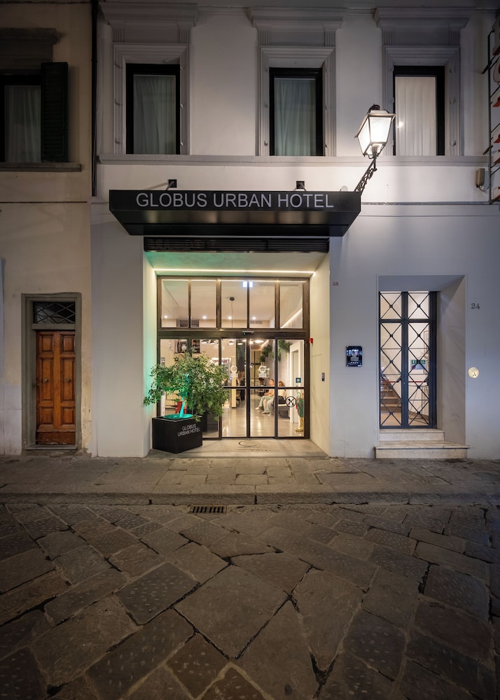 Hotel Globus 4/74