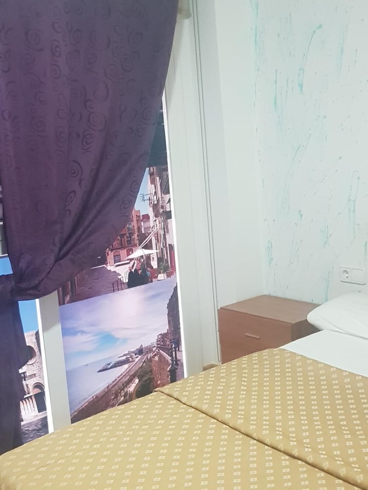 Hostal Europa 2/22
