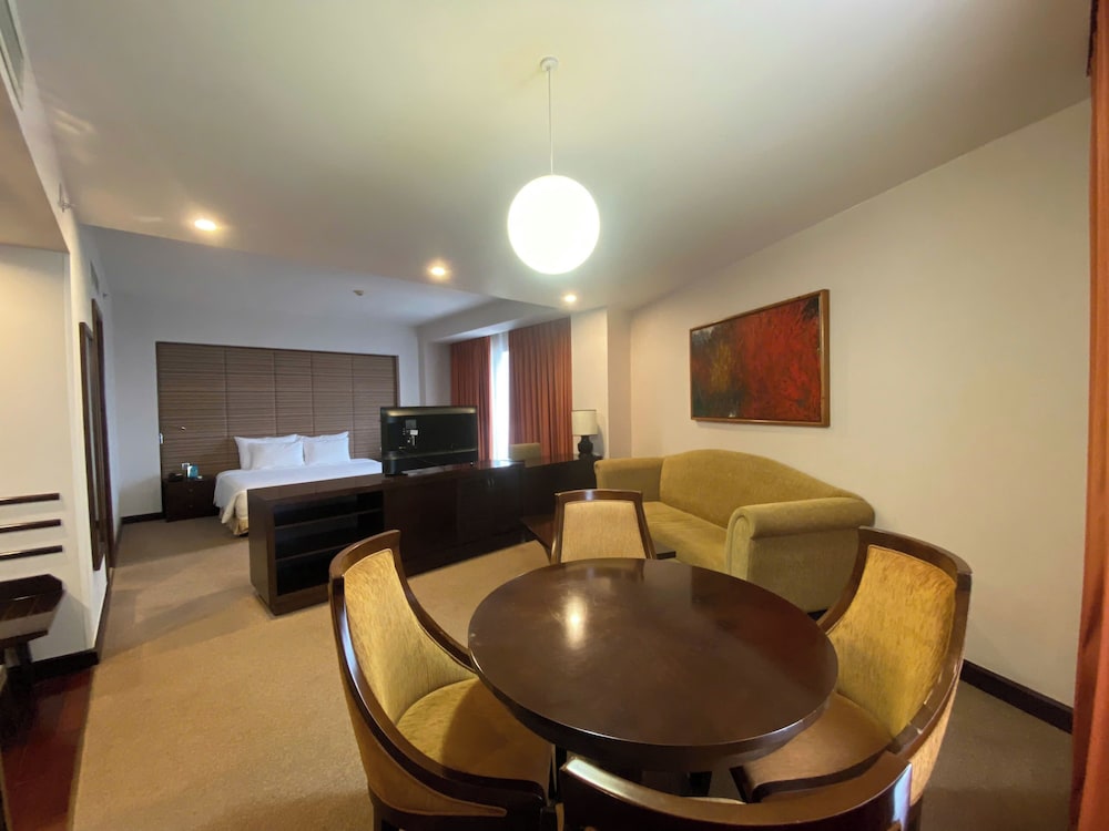 Muong Thanh Hue Hotel 53/74