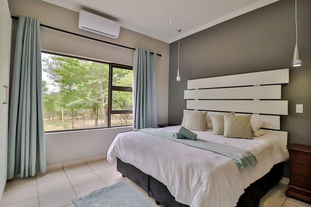 Turaco Lodge 10/47