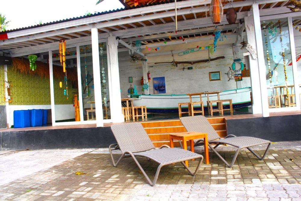 The Beach Candidasa 5/50