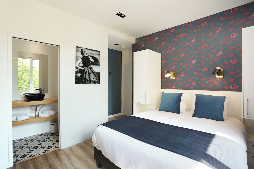 Short Stay Group Eiffel Village Serviced Apartments 12/50