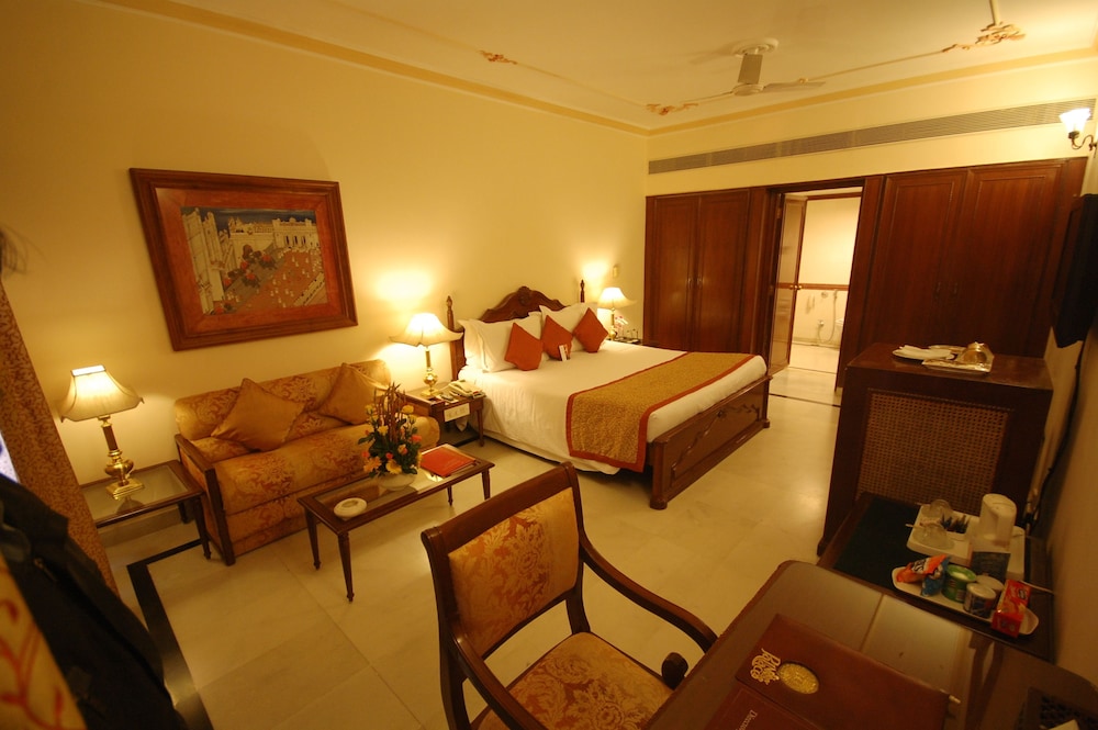 Shiv Niwas Palace 15/71