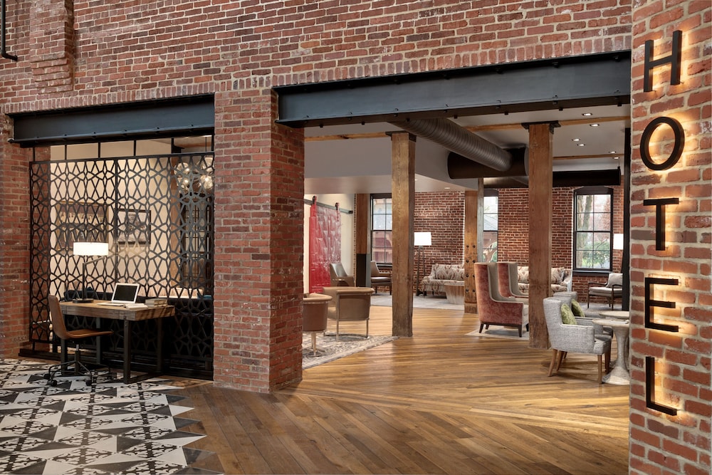 The Wilbur Lititz, Tapestry Collection by Hilton 34/76