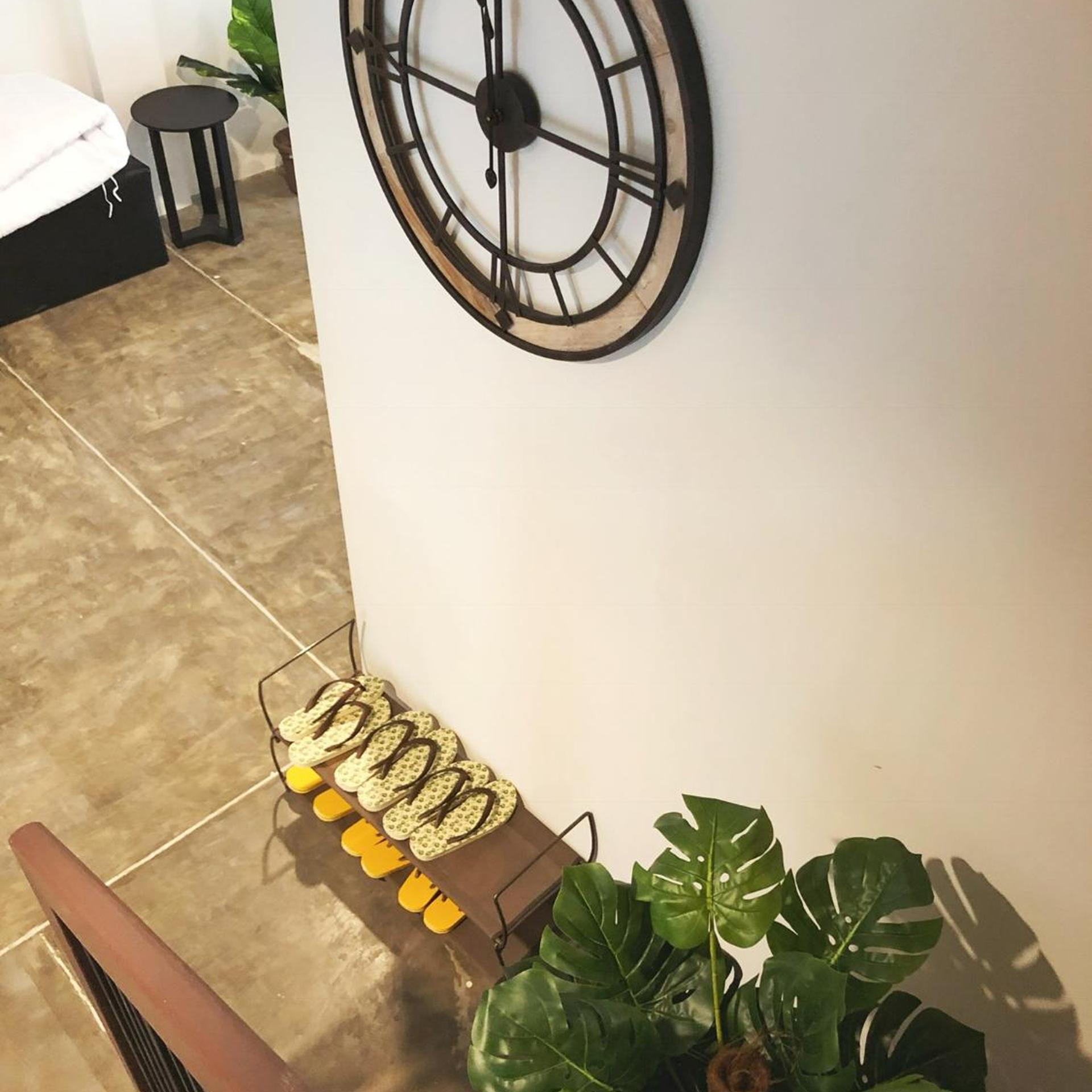 Litera Hostel Adults Only 66/71
