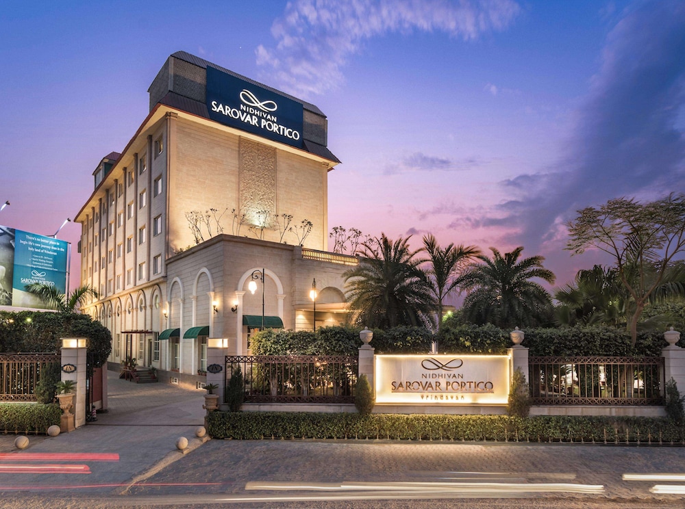 Nidhivan Sarovar Portico Vrindavan 5/58