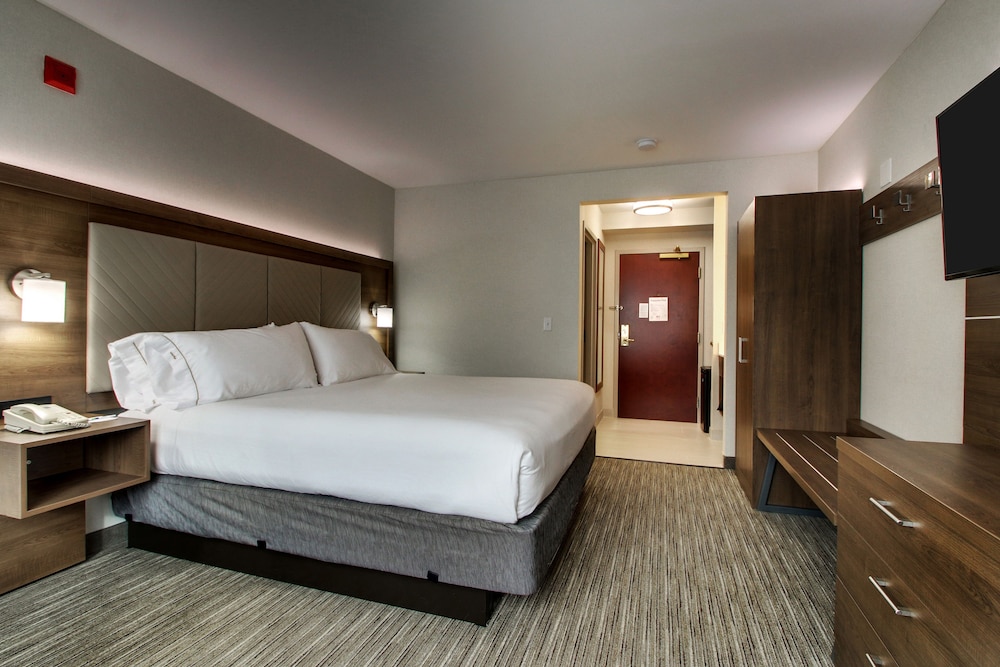 Holiday Inn Express Durham-UNH, an IHG Hotel 13/38