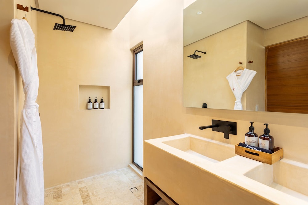 Collection O Faisano Boutique Luxury Hotel, Tulum Beach 107/109