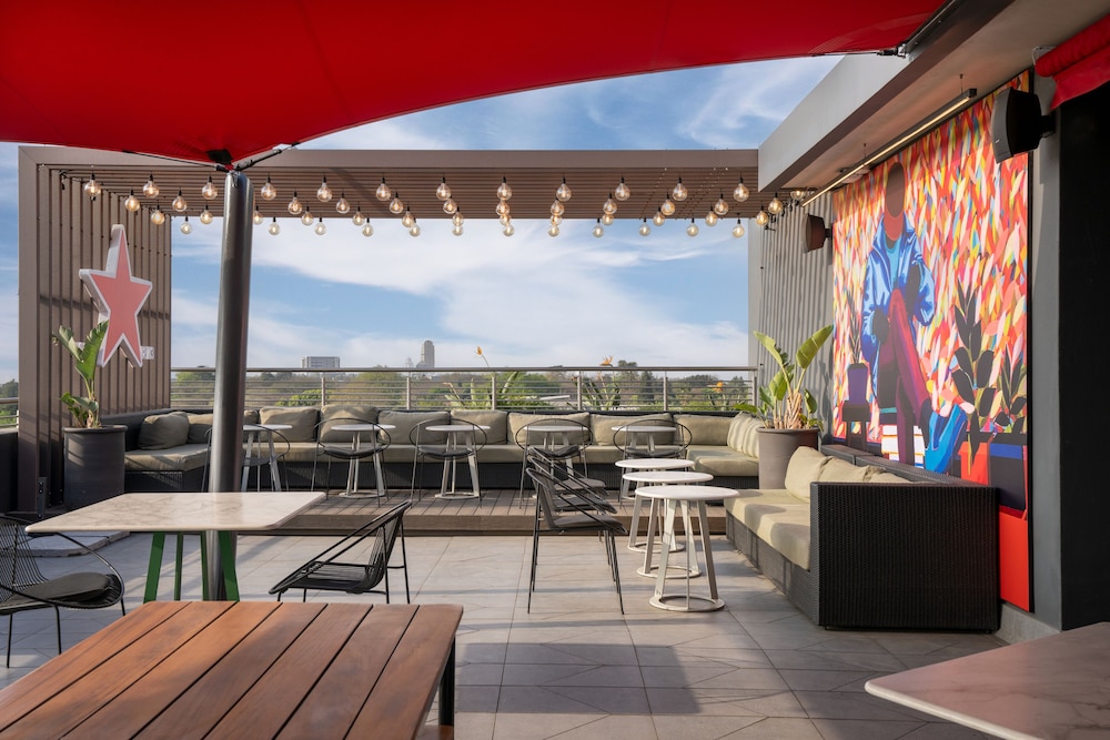 Radisson RED Hotel, Johannesburg Rosebank 52/75