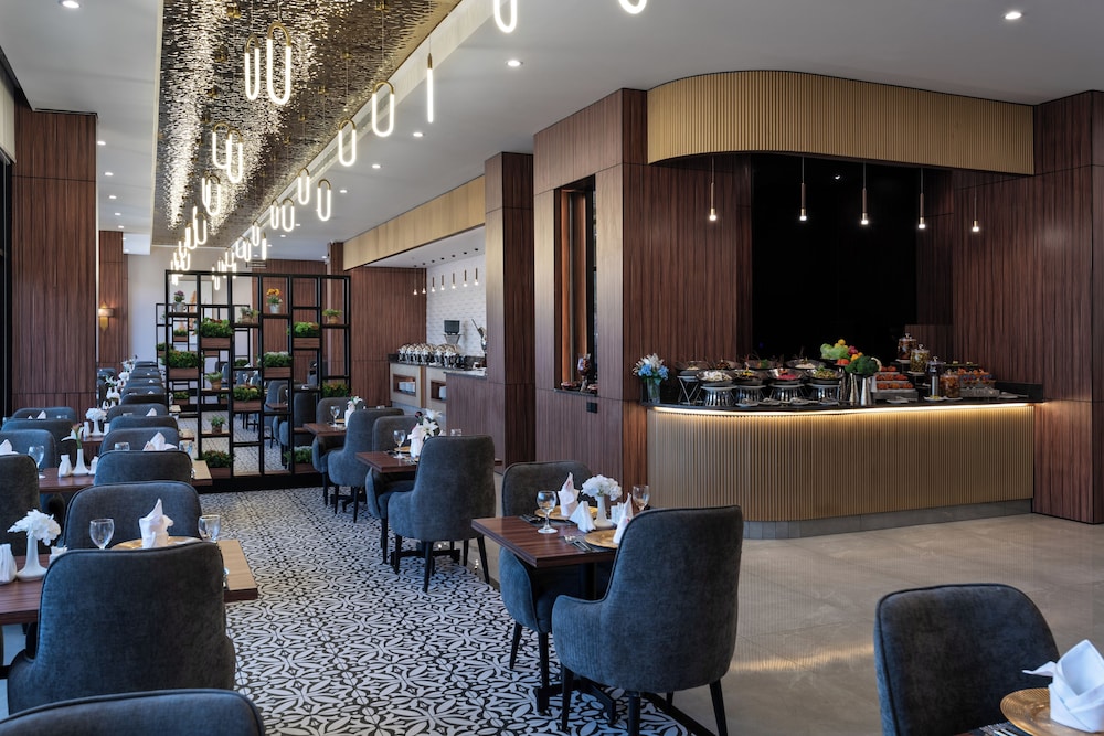فندق ورويك الجبيل(Warwick Al Jubail Hotel) 54/70