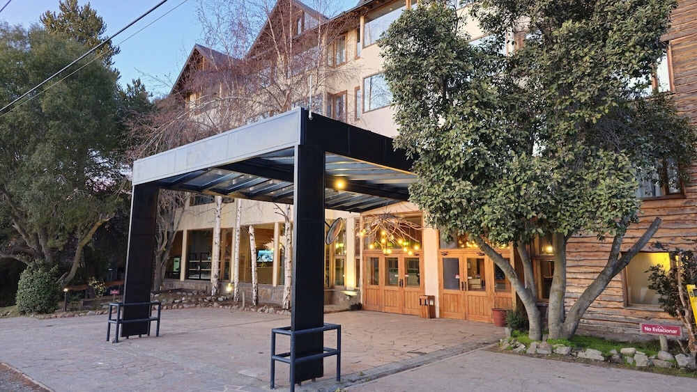 Pioneros Suites by Grupo Tierra Gaucha 2/60