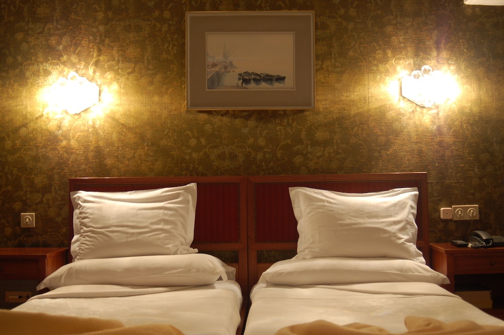 Hotel Miradouro 25/41