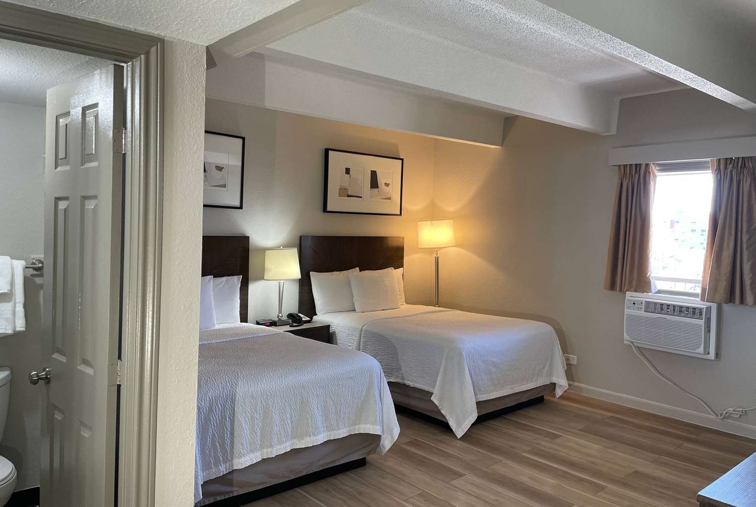 Days Inn by Wyndham Denver Downtown 17/29