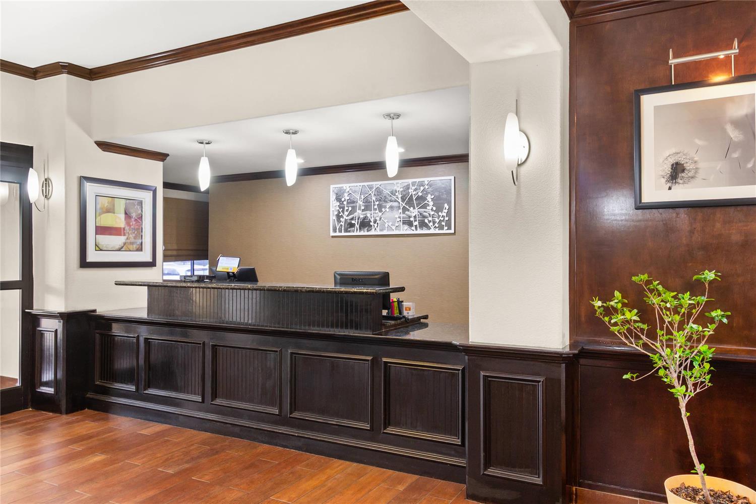 Sleep Inn & Suites Bush Intercontinental - IAH East 2/14