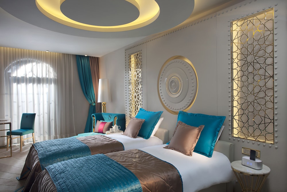 Sura Design Hotel & Suites 12/68
