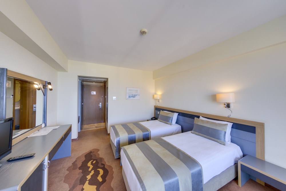 Elite World Kusadasi 20/50