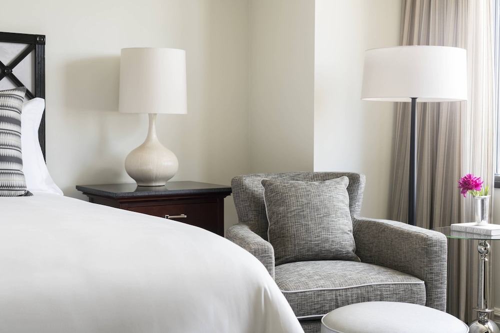 Ritz Carlton Pentagon City 23/59