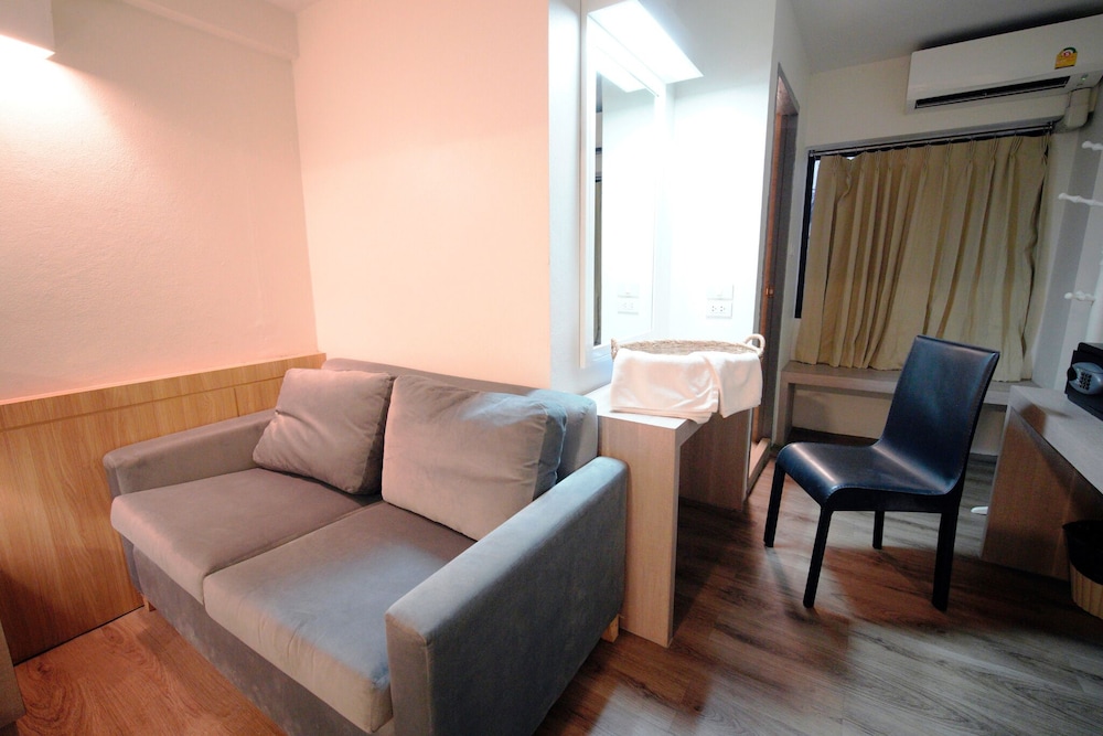Wild Orchid Villa Bangkok 28/50