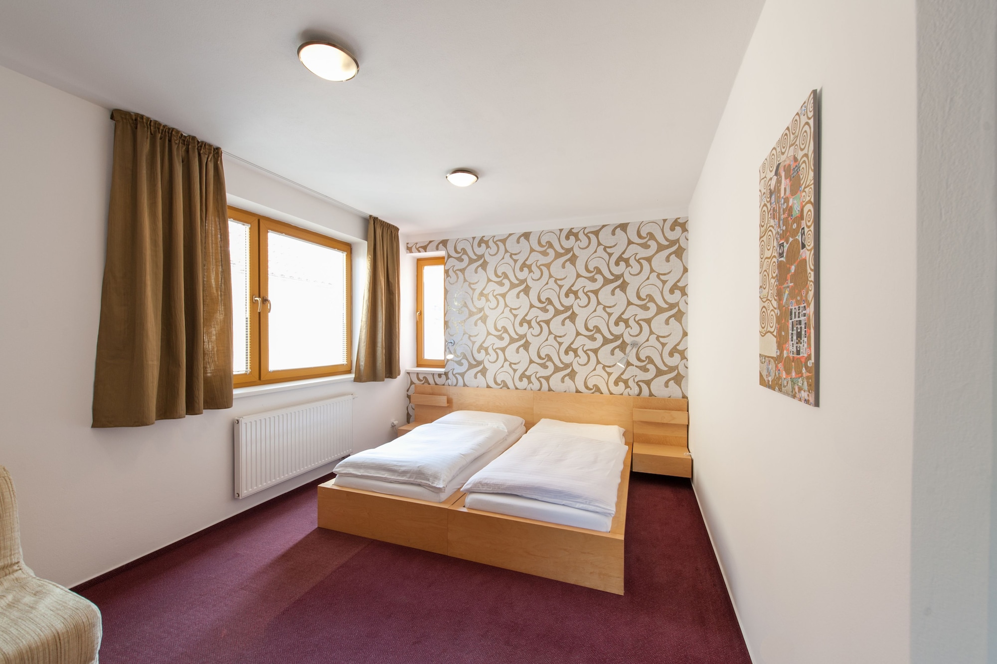 COMFORT, TWIN BEDS
