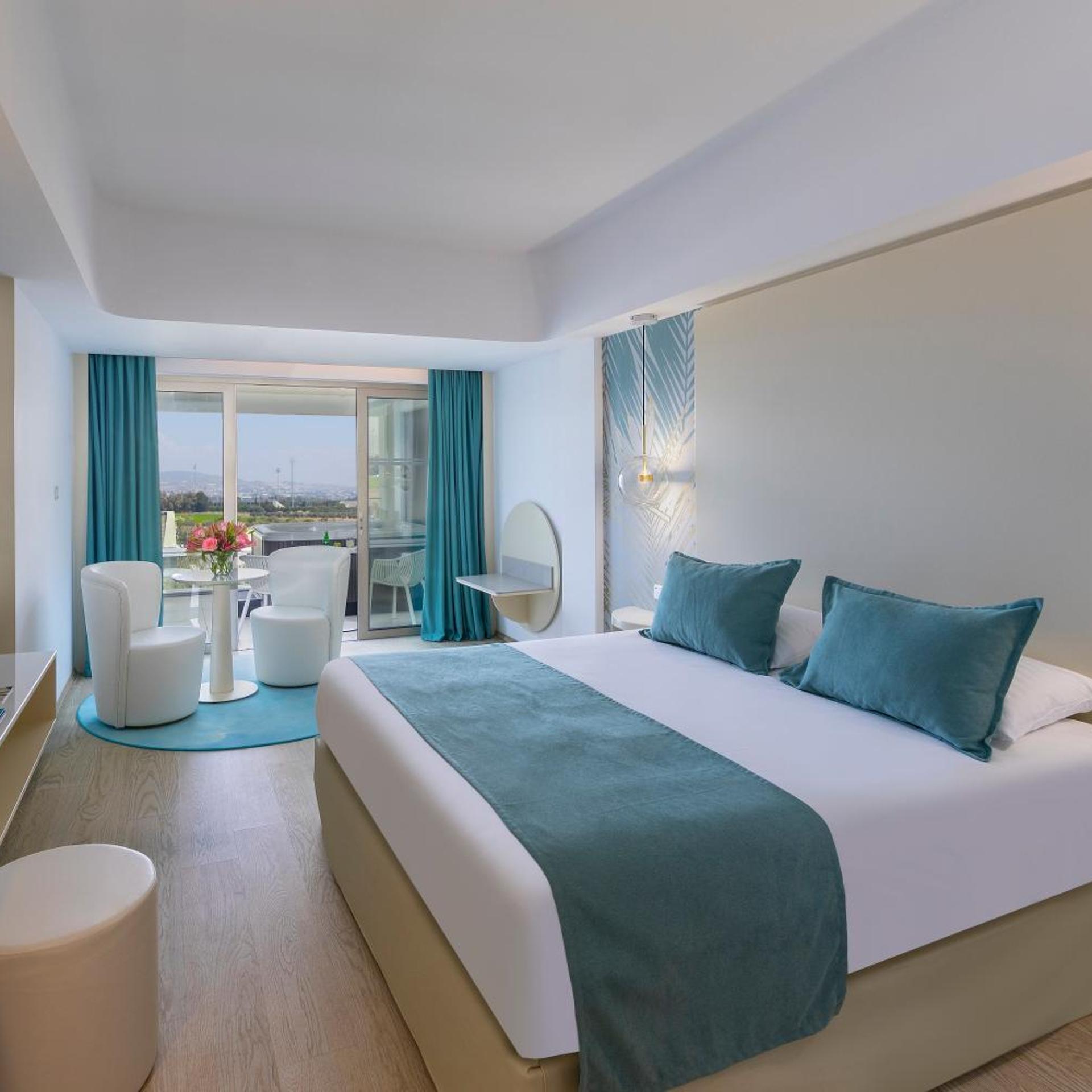 Junior Suite, Inland View, Outdoor Jetted Tub