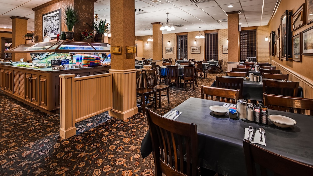 Best Western Inn of the Ozarks 21/32