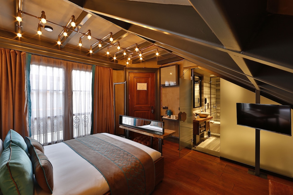 Sanat Hotel Pera 7/55