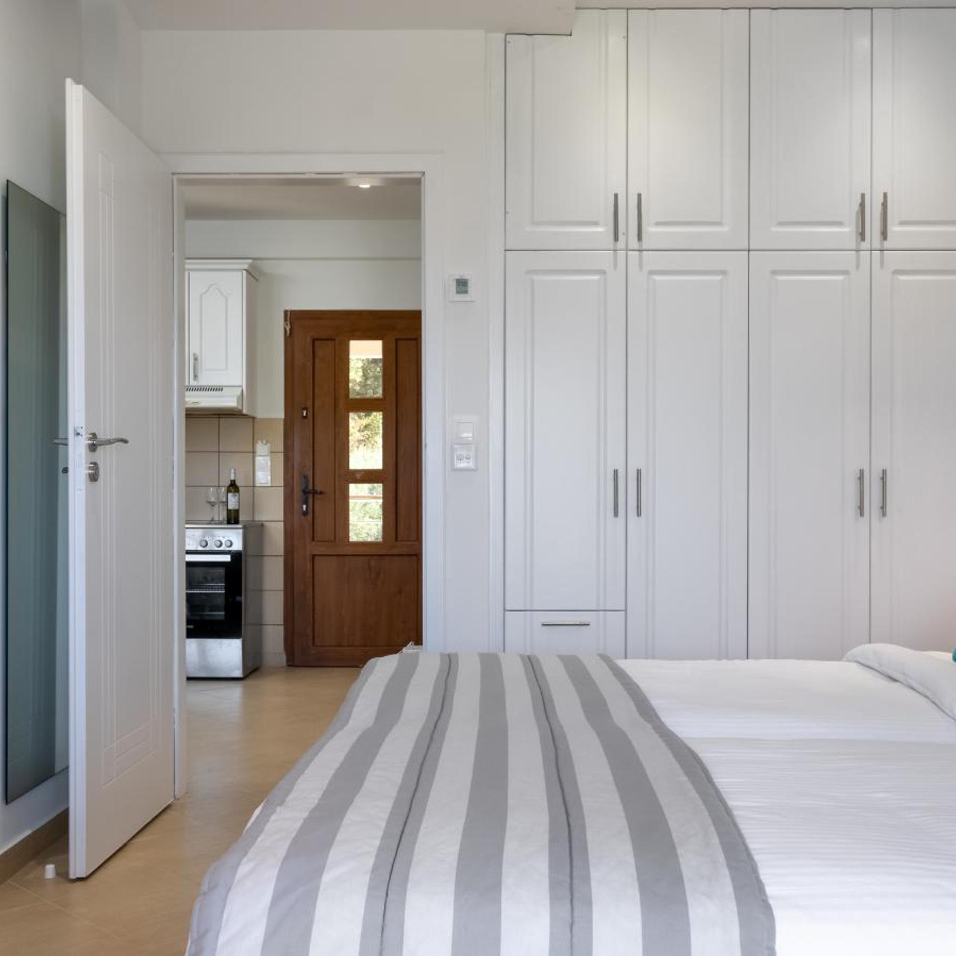 Karavos Apartments 15/57