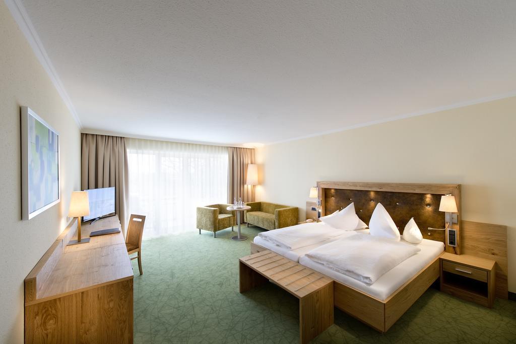 PARKHOTEL BAD FUESSING 8/56