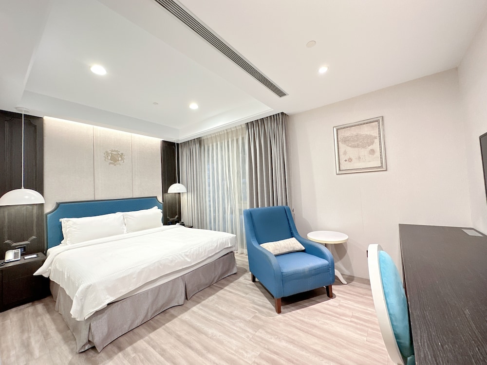 Hua Hotel 16/67