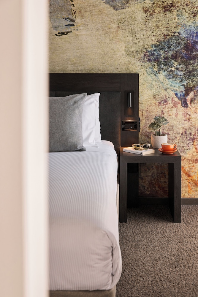 Kennigo Hotel Brisbane 24/50