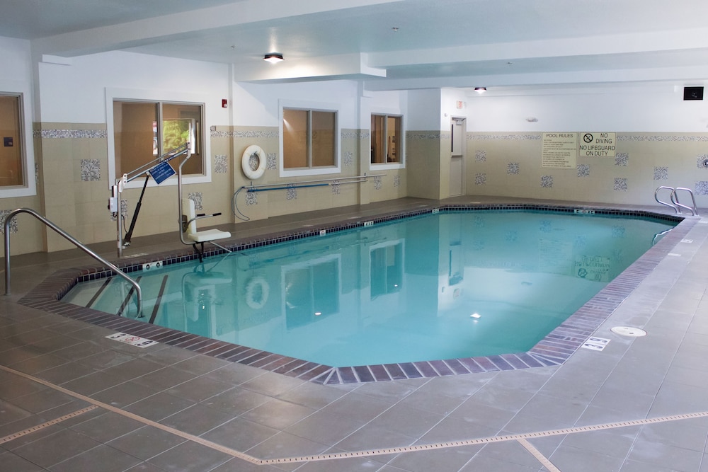 swimming pool spa