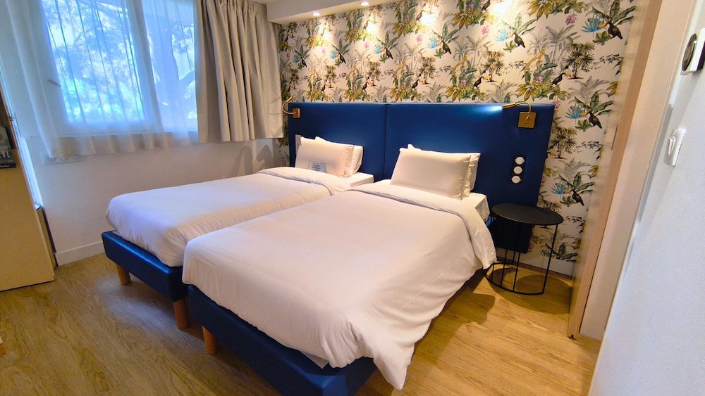 Hollywood Hotel Cannes 19/41